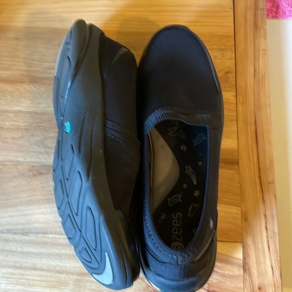 Women’s 9.5M BZees Lollipop Slip-ons Loafers. - Picture 5 of 5